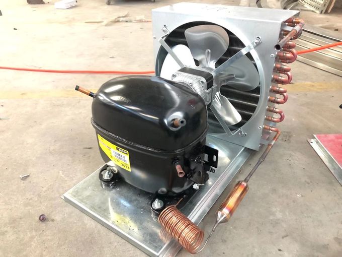 L'automobile dégivrent la température ambiante des casseroles -22℃~ -18℃ du congélateur 7 d'étalage de crème glacée 0