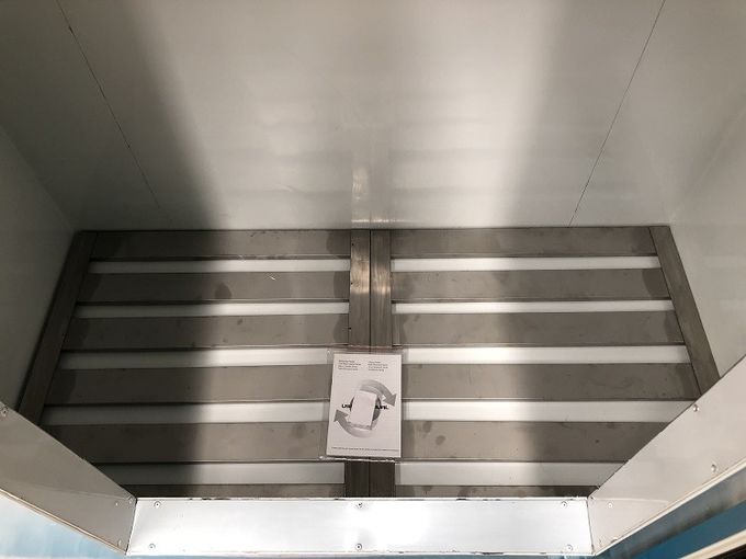 Les marchandiseurs glacés de porte solide, automatiques dégivrent le Cu 42. Pi congélateur extérieur 2 de glace