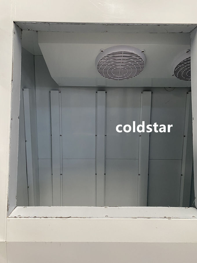 Le marchandiseur extérieur commercial de glace de cube en utilisation a mis en sac la poubelle 2 d'entreposage dans la glace