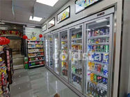 Réfrigérateur en verre commercial de refroidissement à l'air de refroidisseur d'affichage de supermarché de porte avec le radiateur fendu
